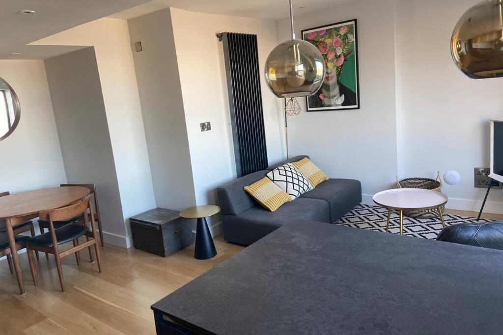 Beachside Apartment In The Centre Of Town New Quay Exterior foto
